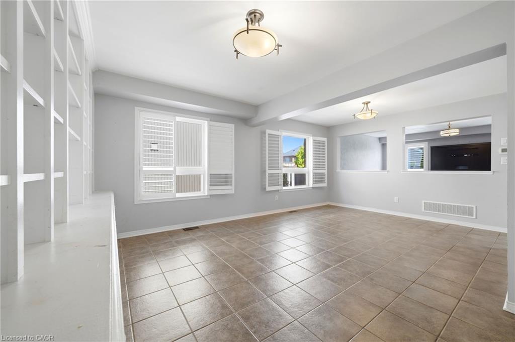 82 Gwillimbury Drive Property Photo 6