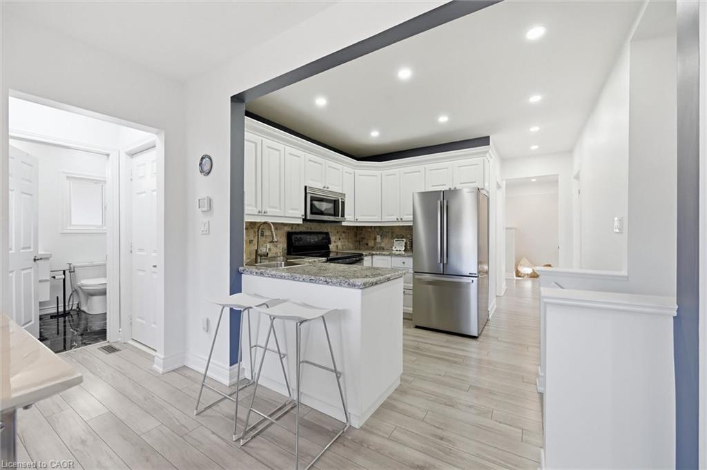 205 Dumbarton Avenue Property Photo 12