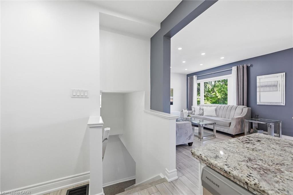 205 Dumbarton Avenue Property Photo 26