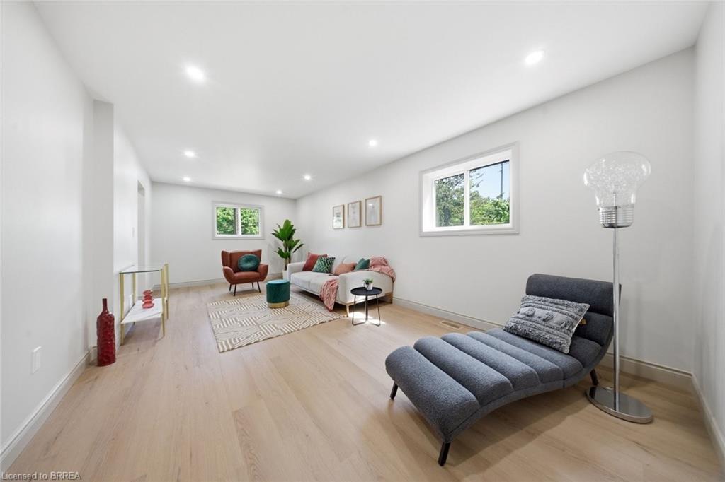 14 Bond Street Property Photo 5