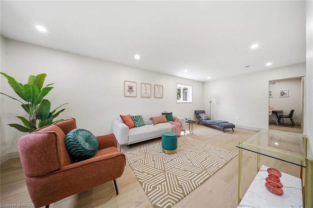 14 Bond Street Property Photo 6