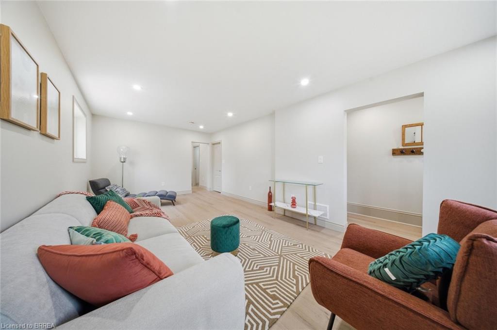 14 Bond Street Property Photo 7