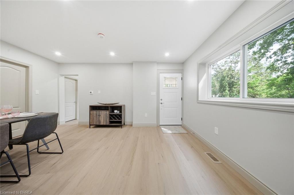 14 Bond Street Property Photo 8