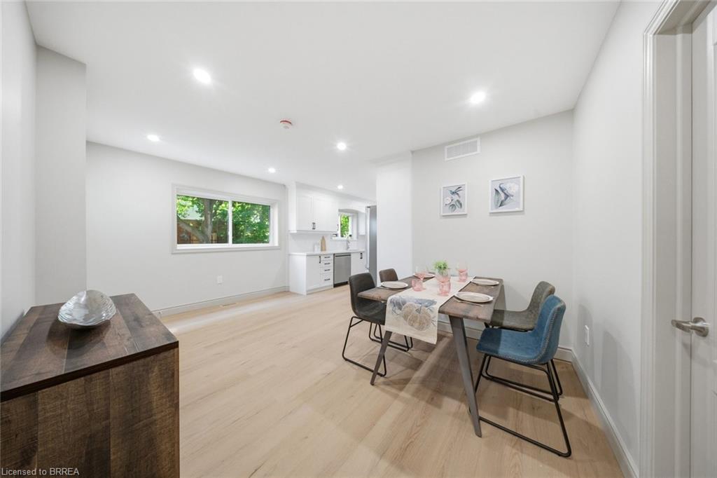 14 Bond Street Property Photo 9