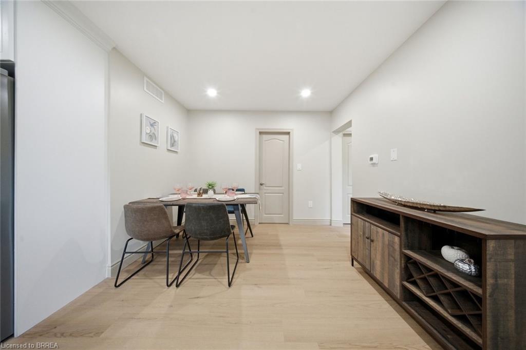 14 Bond Street Property Photo 10