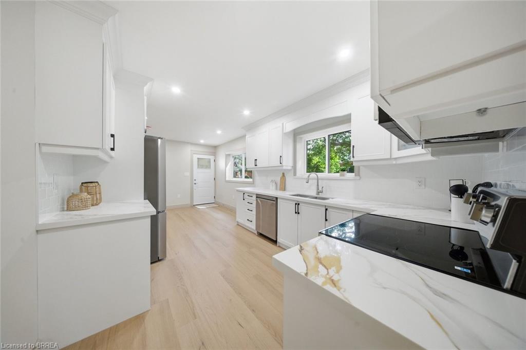 14 Bond Street Property Photo 14
