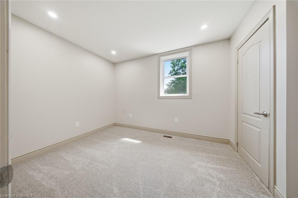 14 Bond Street Property Photo 19