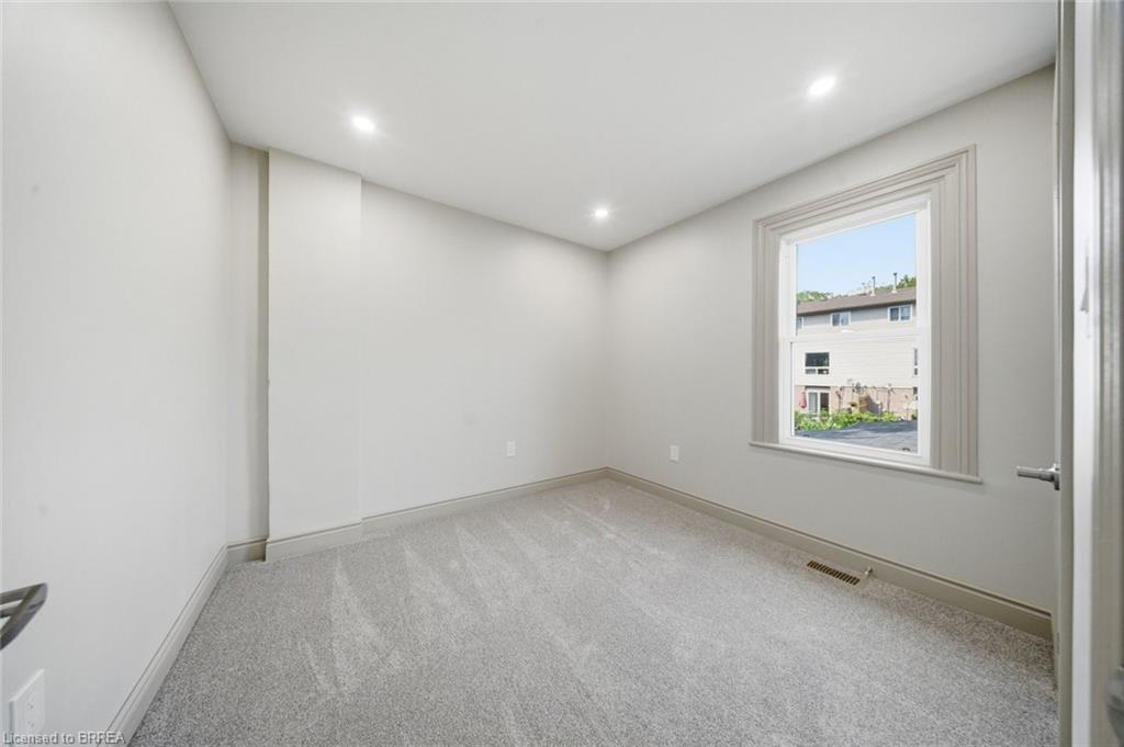 14 Bond Street Property Photo 21