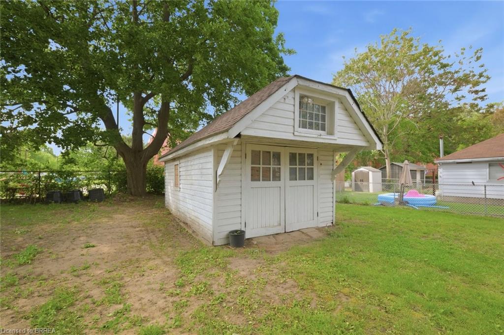 14 Bond Street Property Photo 33