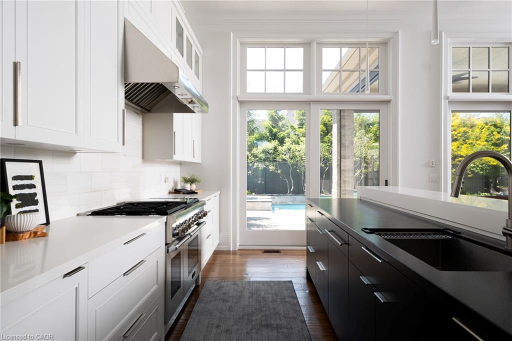 15 Lambeth Lane Property Photo 10