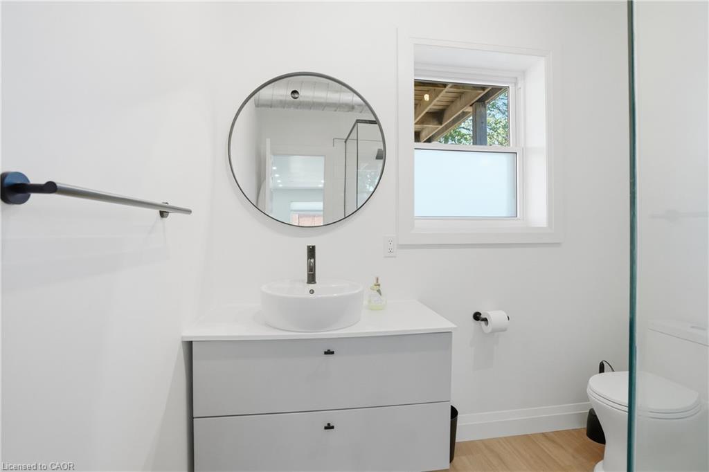 198 Dundurn Street S Property Photo 17