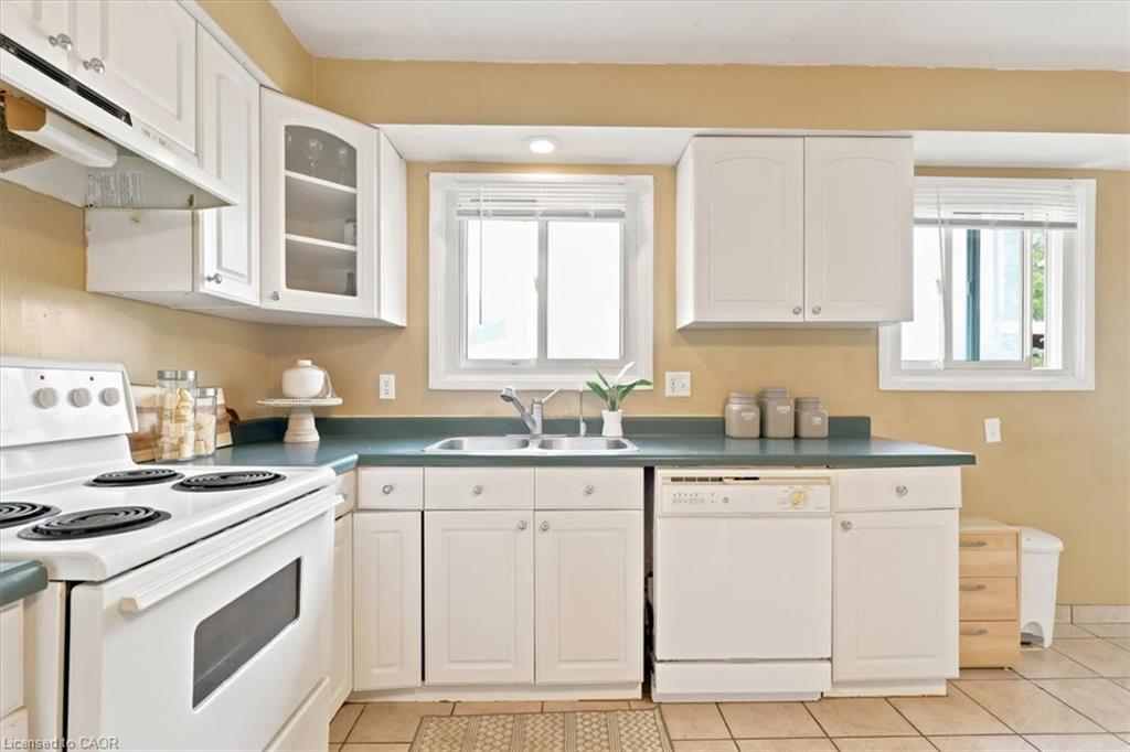 6 Tamarack Court Property Photo 7