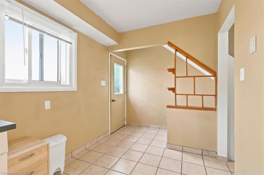 6 Tamarack Court Property Photo 9