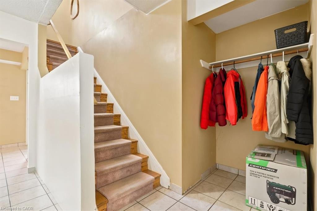 6 Tamarack Court Property Photo 10