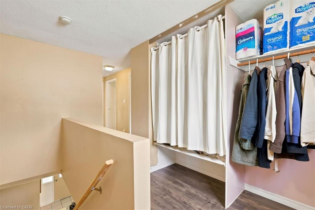 6 Tamarack Court Property Photo 11