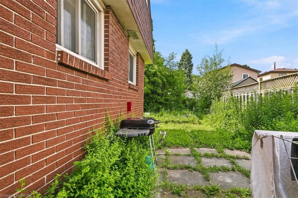 6 Tamarack Court Property Photo 23