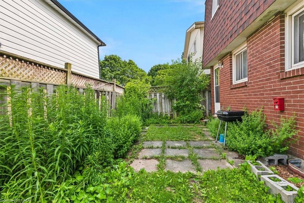6 Tamarack Court Property Photo 25