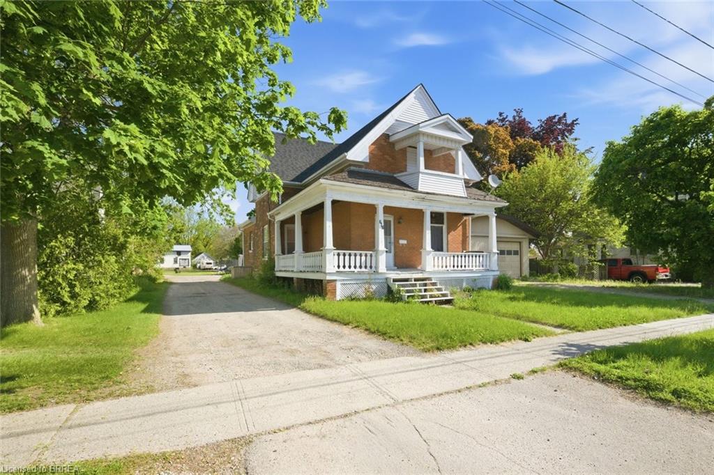 816 Colborne Street E Property Photo 2