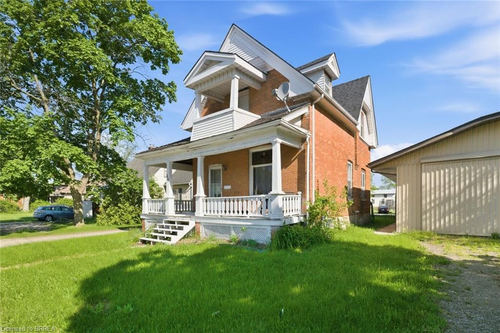816 Colborne Street E Property Photo 4
