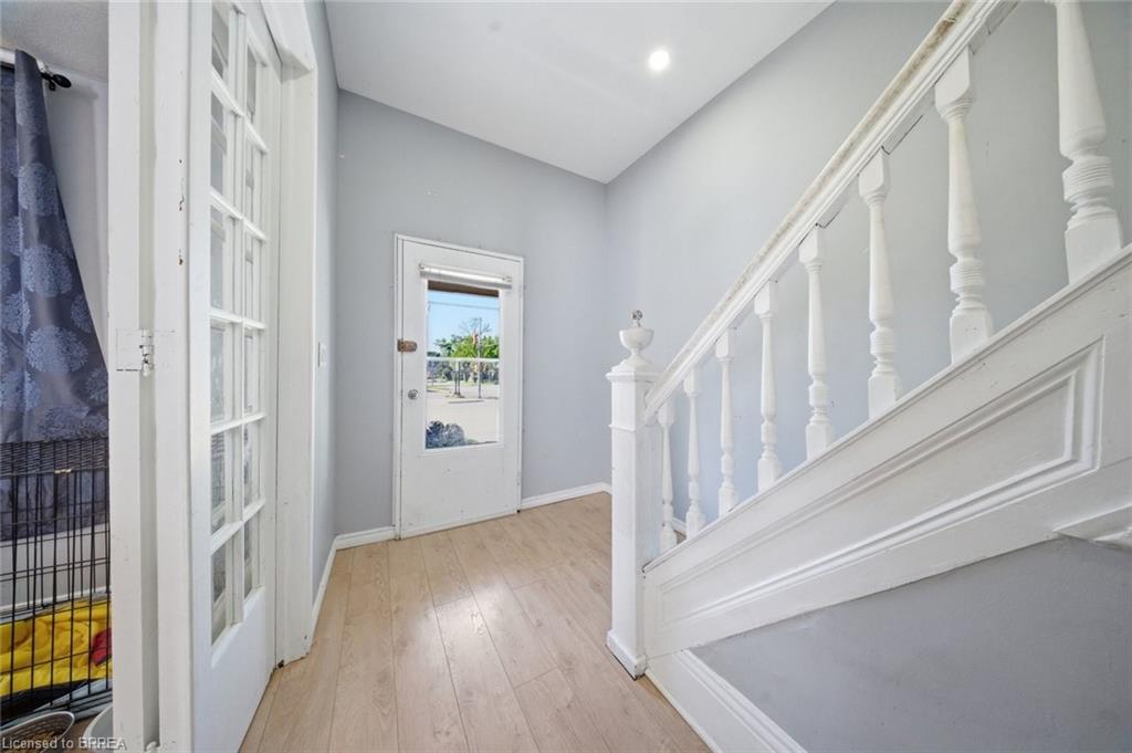 816 Colborne Street E Property Photo 14