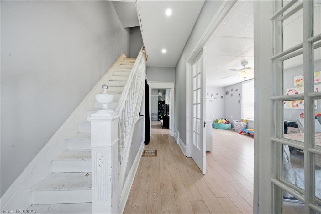 816 Colborne Street E Property Photo 15