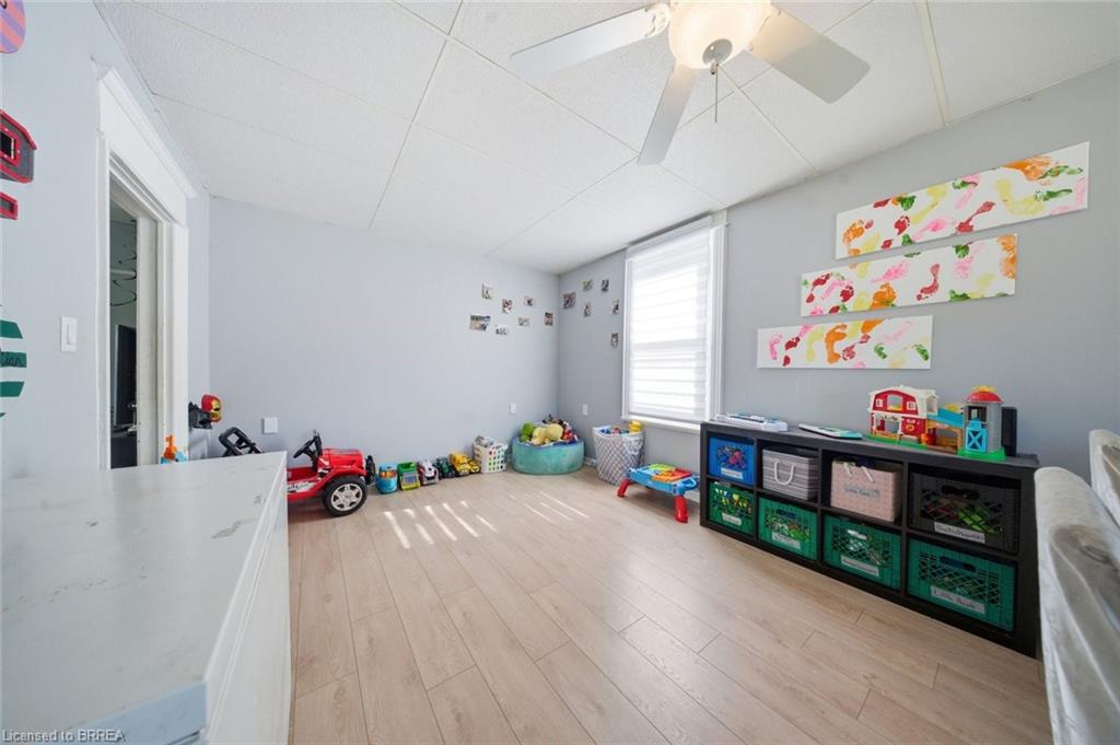 816 Colborne Street E Property Photo 25