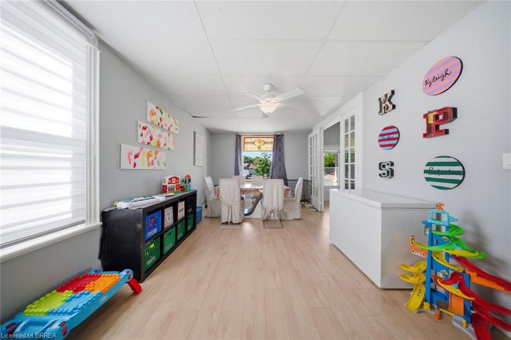 816 Colborne Street E Property Photo 26