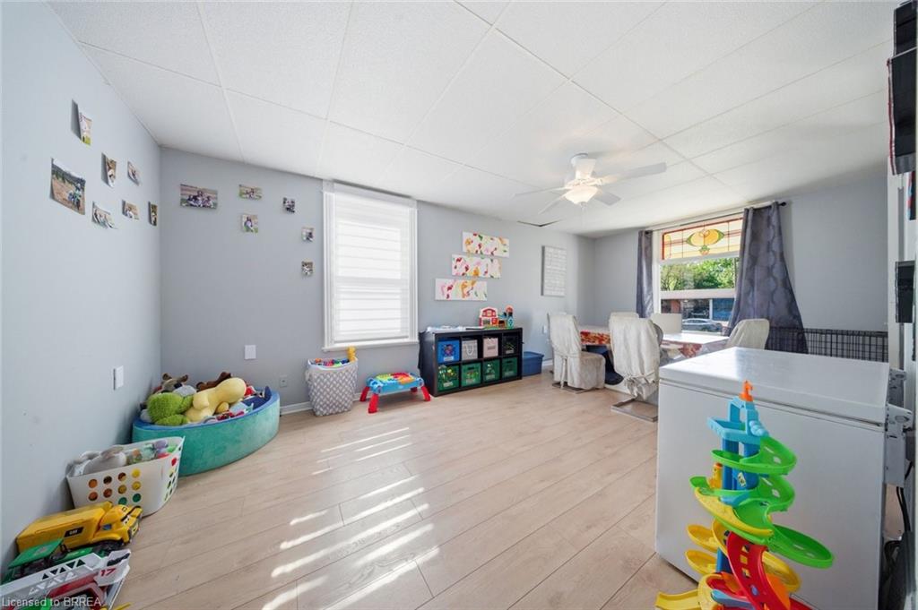 816 Colborne Street E Property Photo 27