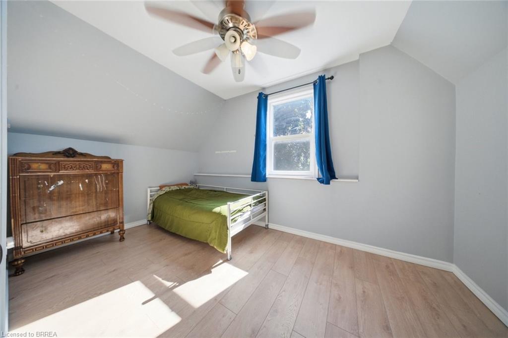 816 Colborne Street E Property Photo 29