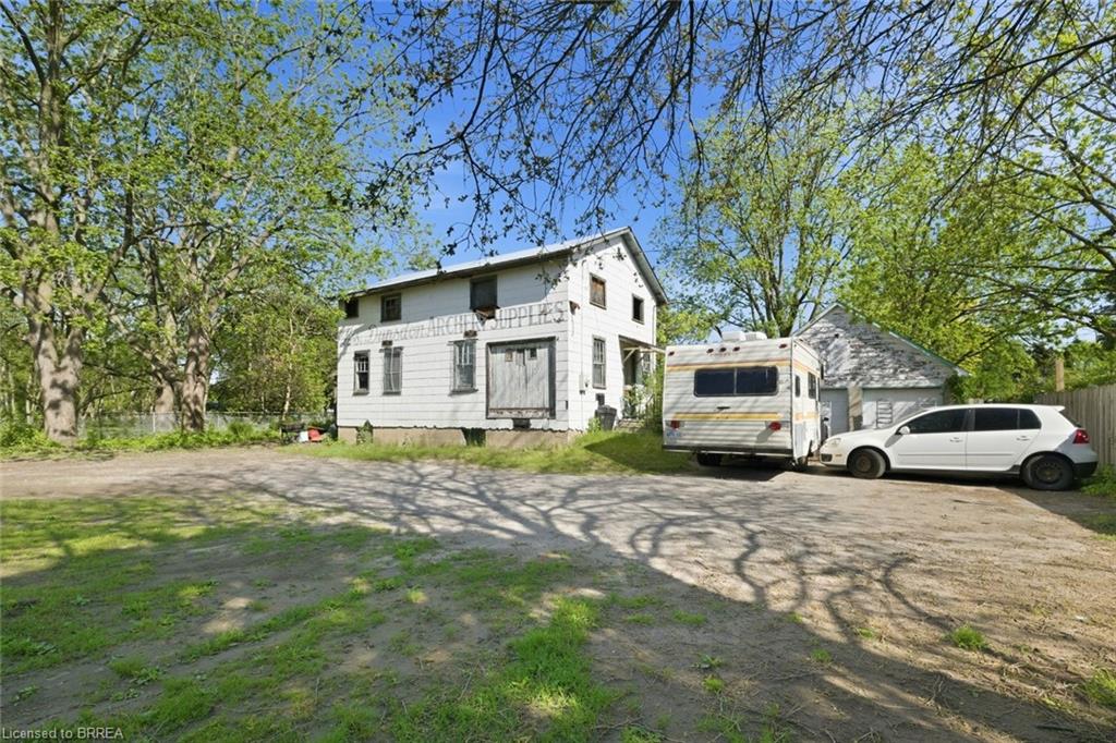816 Colborne Street E Property Photo 43