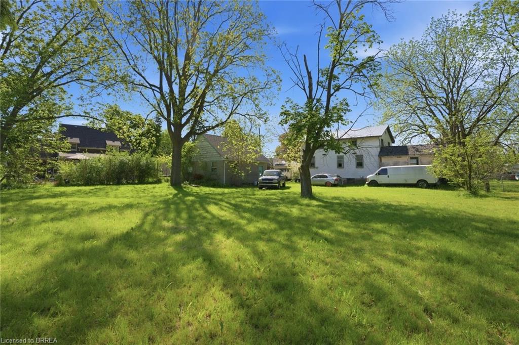 816 Colborne Street E Property Photo 47