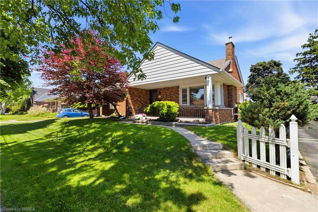 134 Queensway Drive Property Photo 3