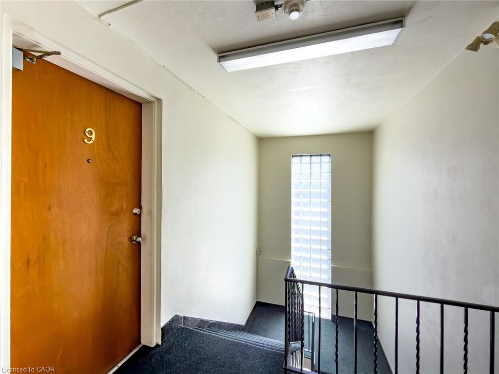 9-1755 King Street Property Photo 11