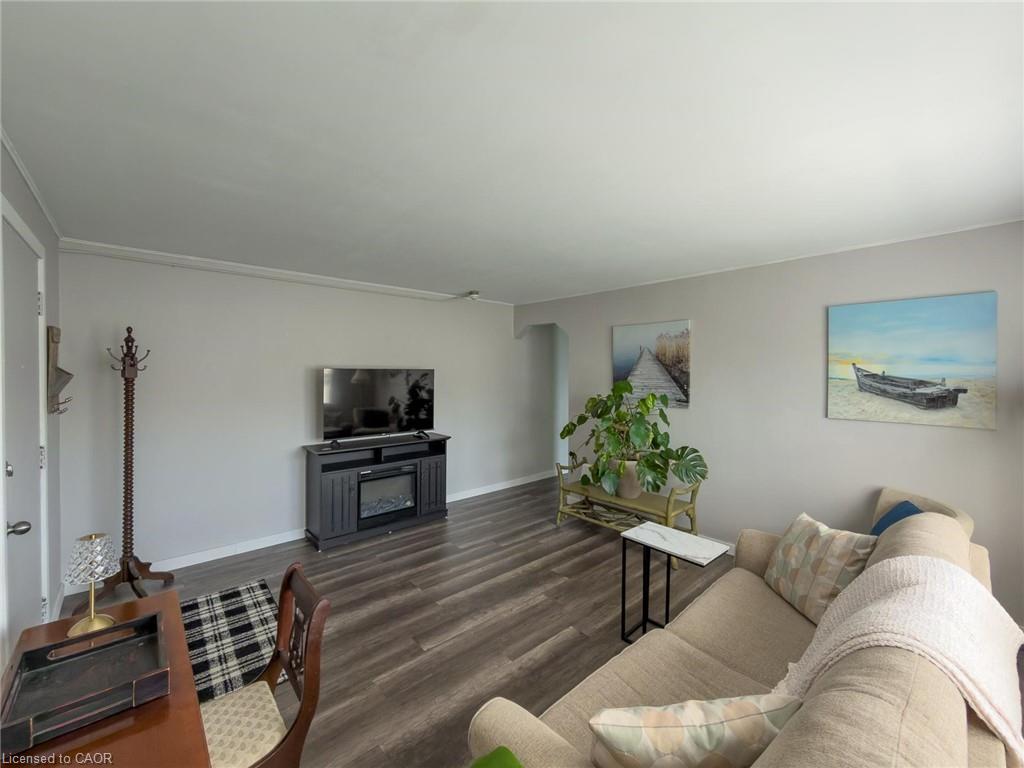 9-1755 King Street Property Photo 16
