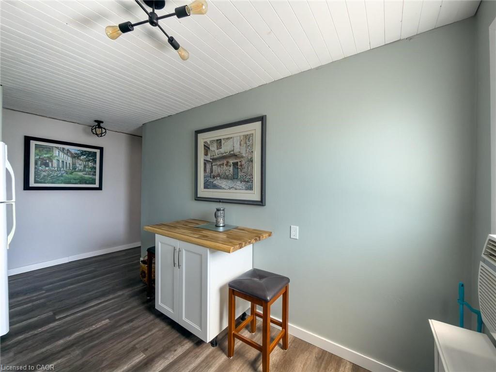 9-1755 King Street Property Photo 23