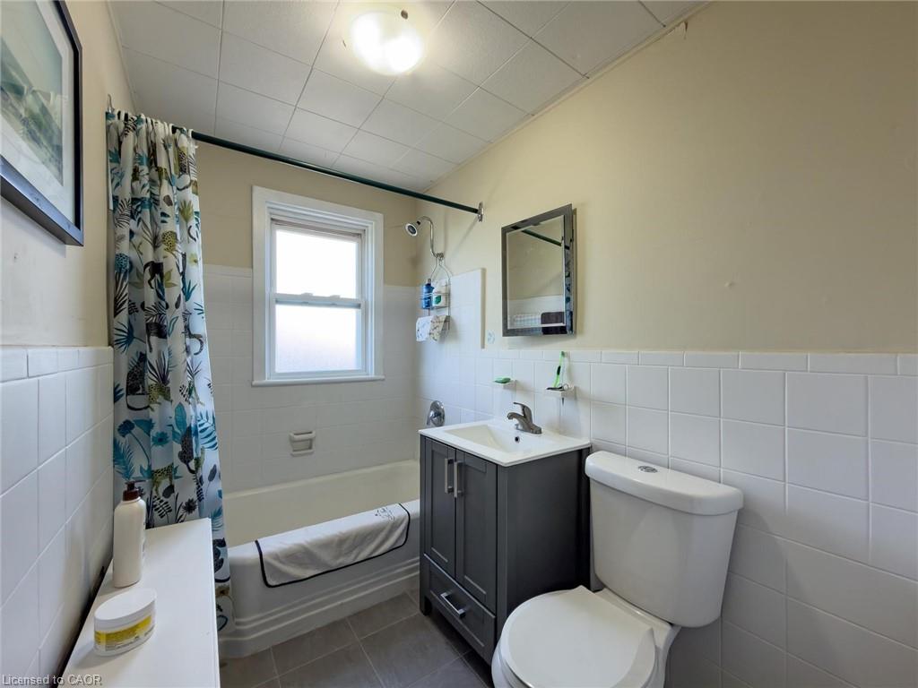 9-1755 King Street Property Photo 26