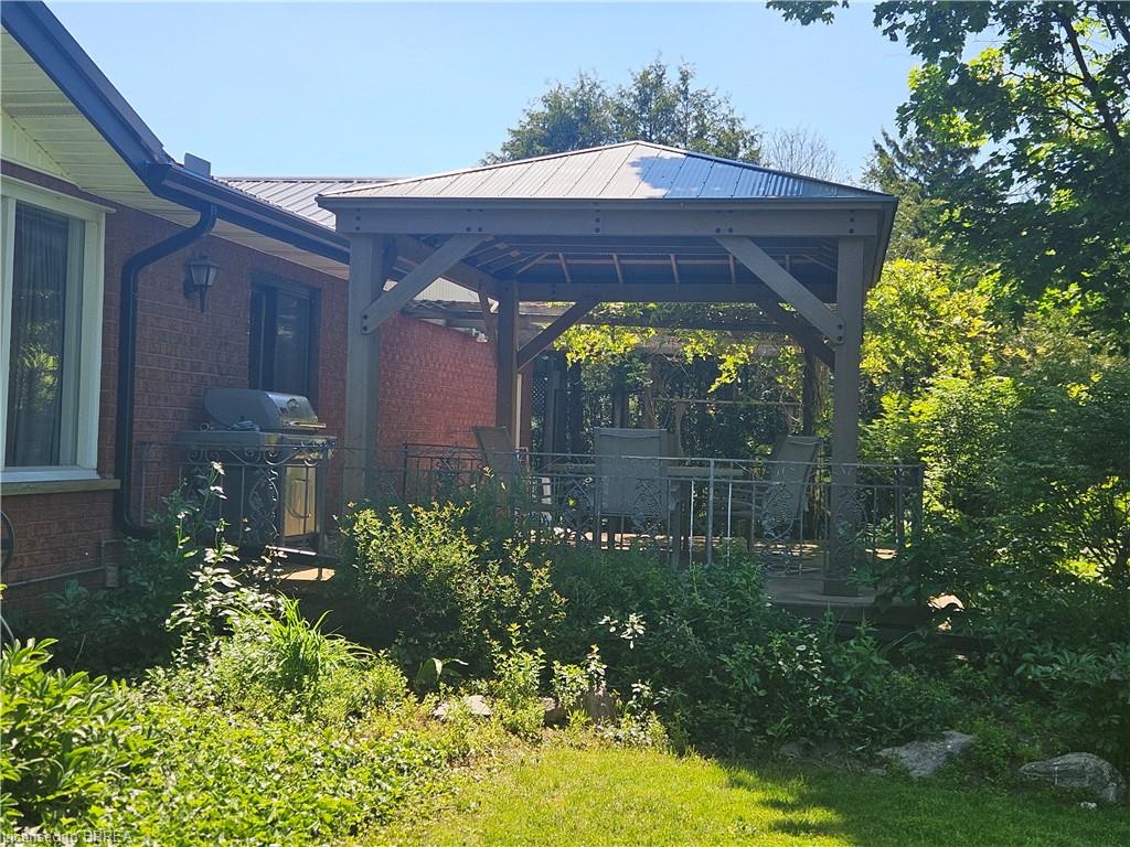 14 Alpha Street Property Photo 33