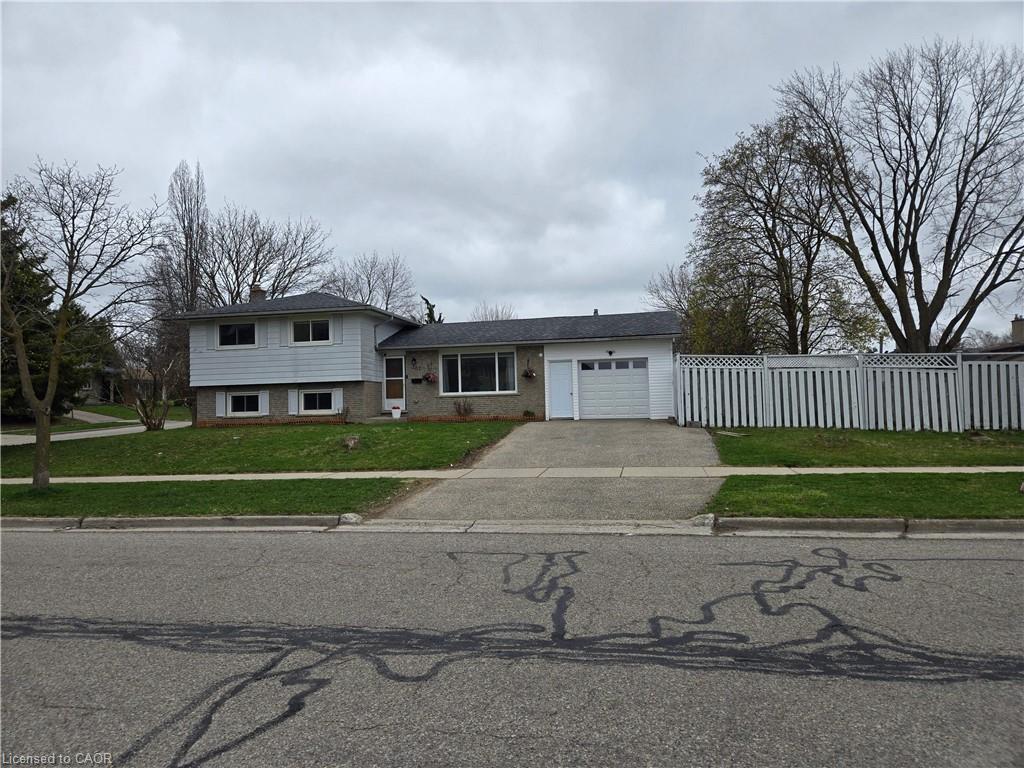 261 Overlea Drive Property Photo 2