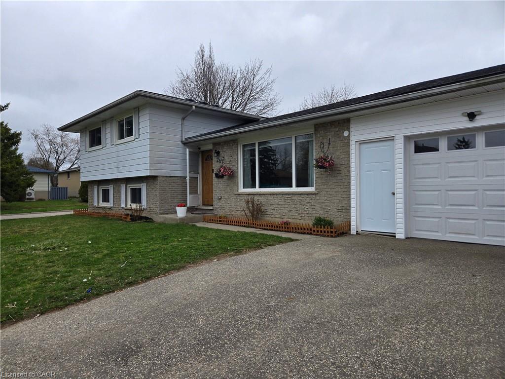 261 Overlea Drive Property Photo 3