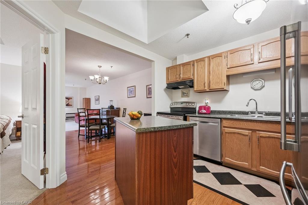 216-1009 Queenston Road Property Photo 6