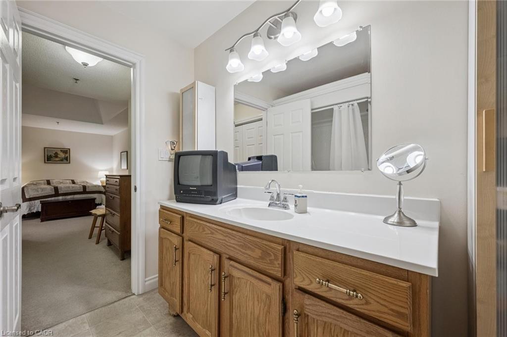 216-1009 Queenston Road Property Photo 19