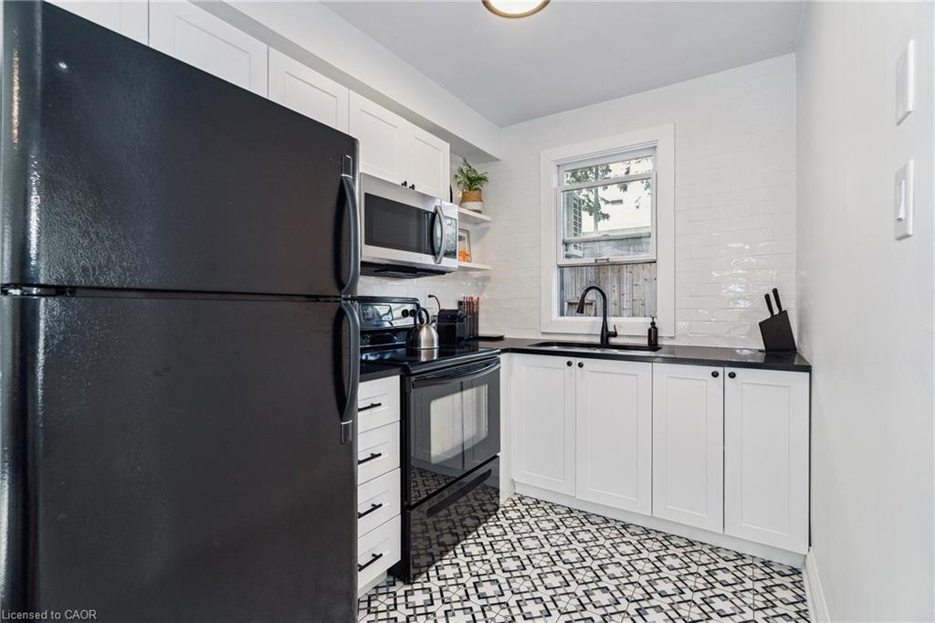 5-1182 Linbrook Road Property Photo 4