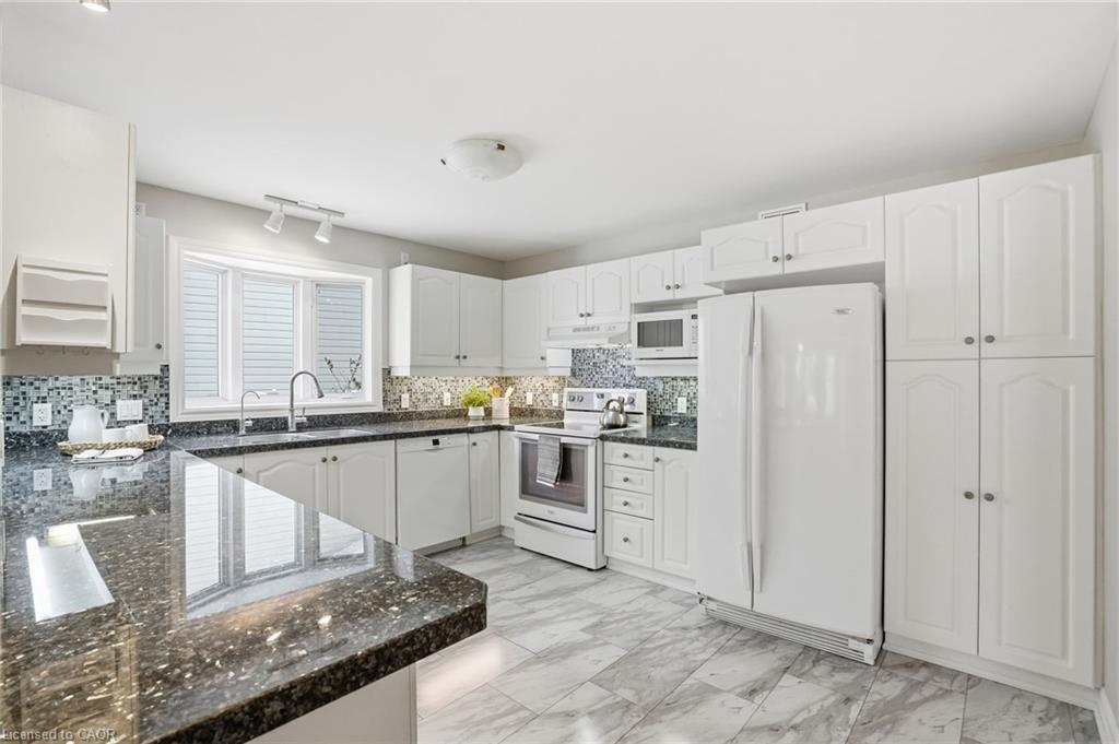 148 Glenariff Drive Property Photo 9