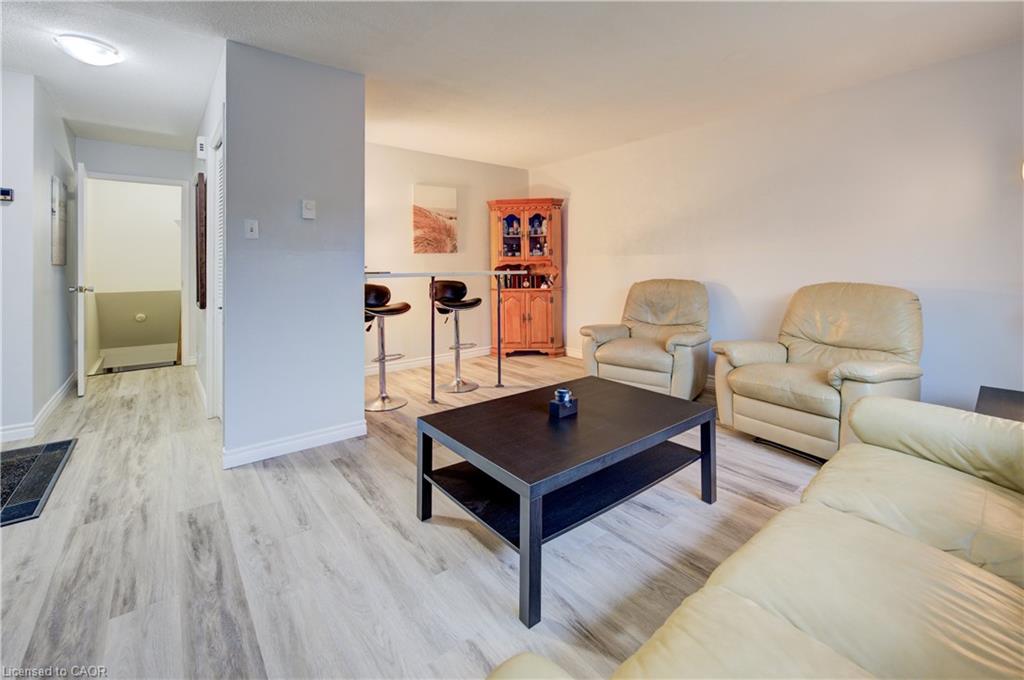 19 Hillbrook Crescent Property Photo 6