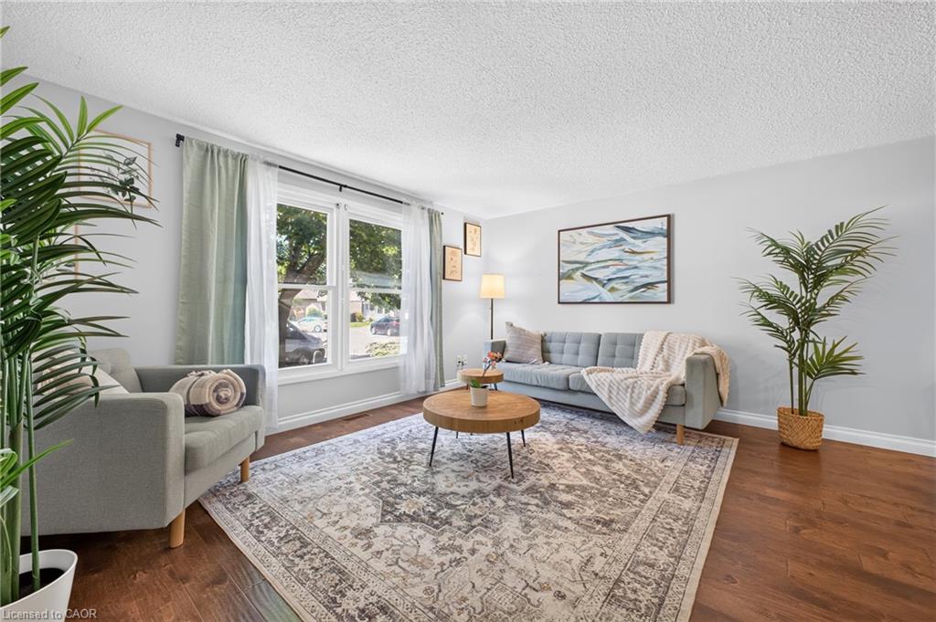 6 Bardadyn Court Property Photo 2
