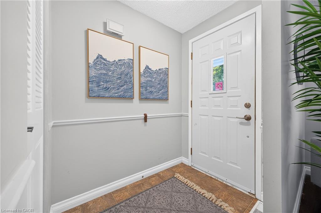 6 Bardadyn Court Property Photo 3