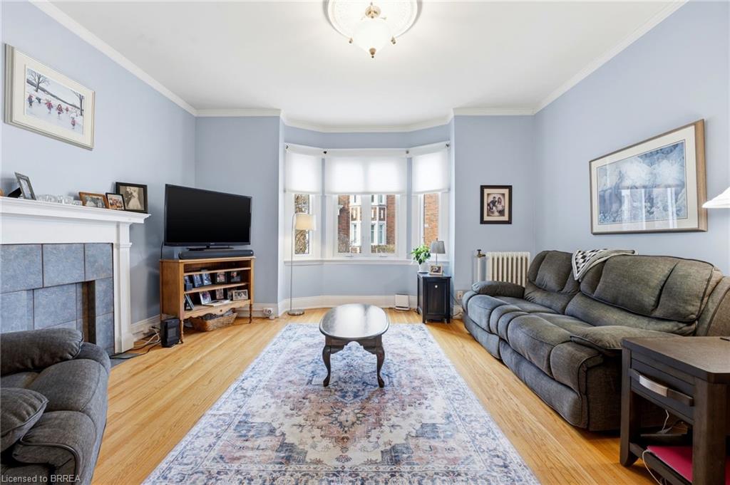 1-54 Dufferin Avenue Property Photo 4