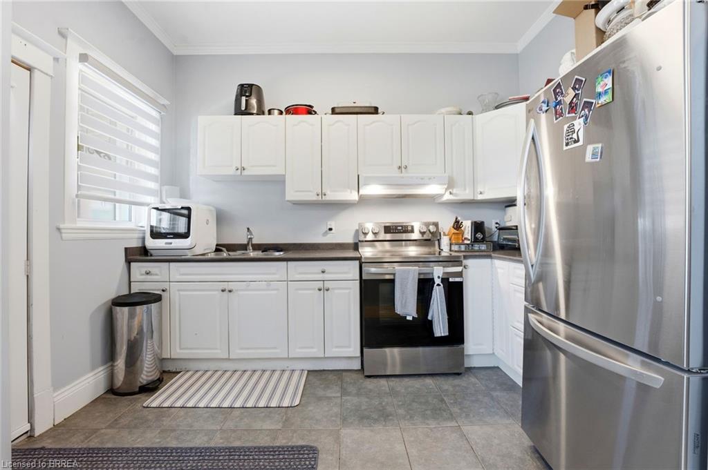 1-54 Dufferin Avenue Property Photo 7