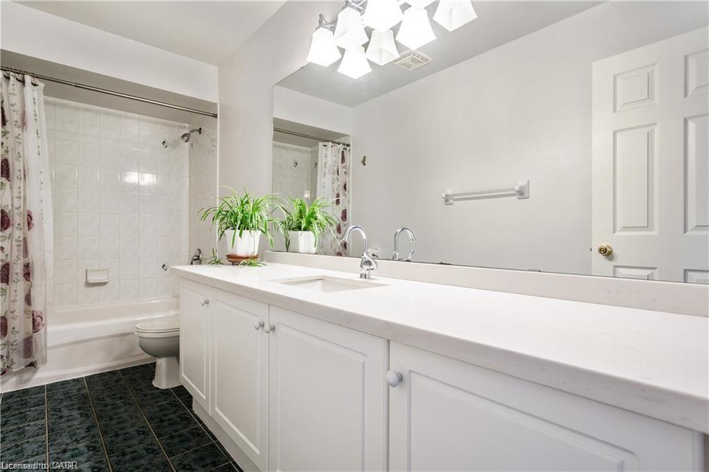 106 Moore Crescent Property Photo 40
