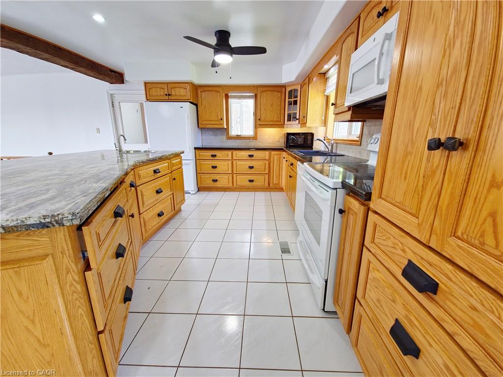 17 Cemetery Road Property Photo 10